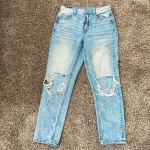 American Eagle Mom-Jean